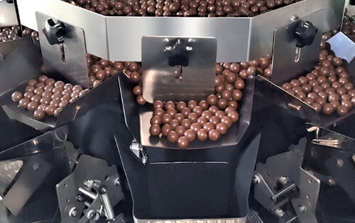 Automatic Chocolate Snack Weighing And Packing Solution